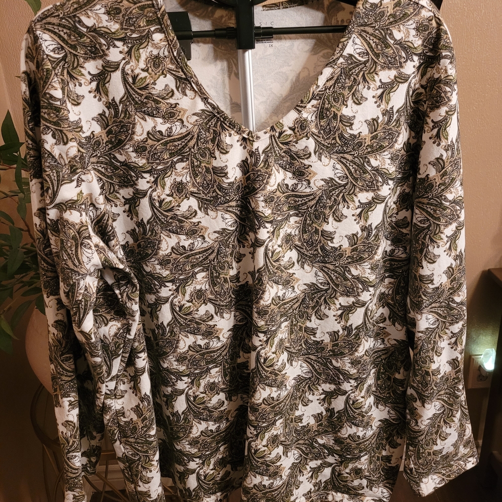 Basic Editions Paisley Long Sleeve V-Neck Top